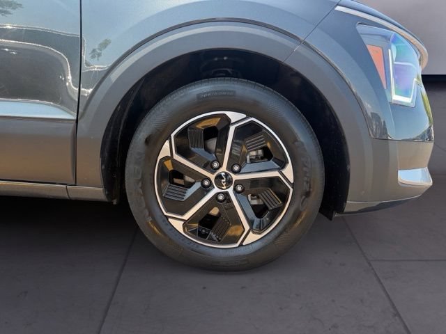 Used 2024 Kia Niro EX FWD image 15