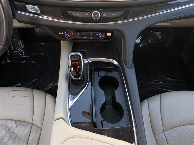 Used 2018 Buick Enclave Essence image 22