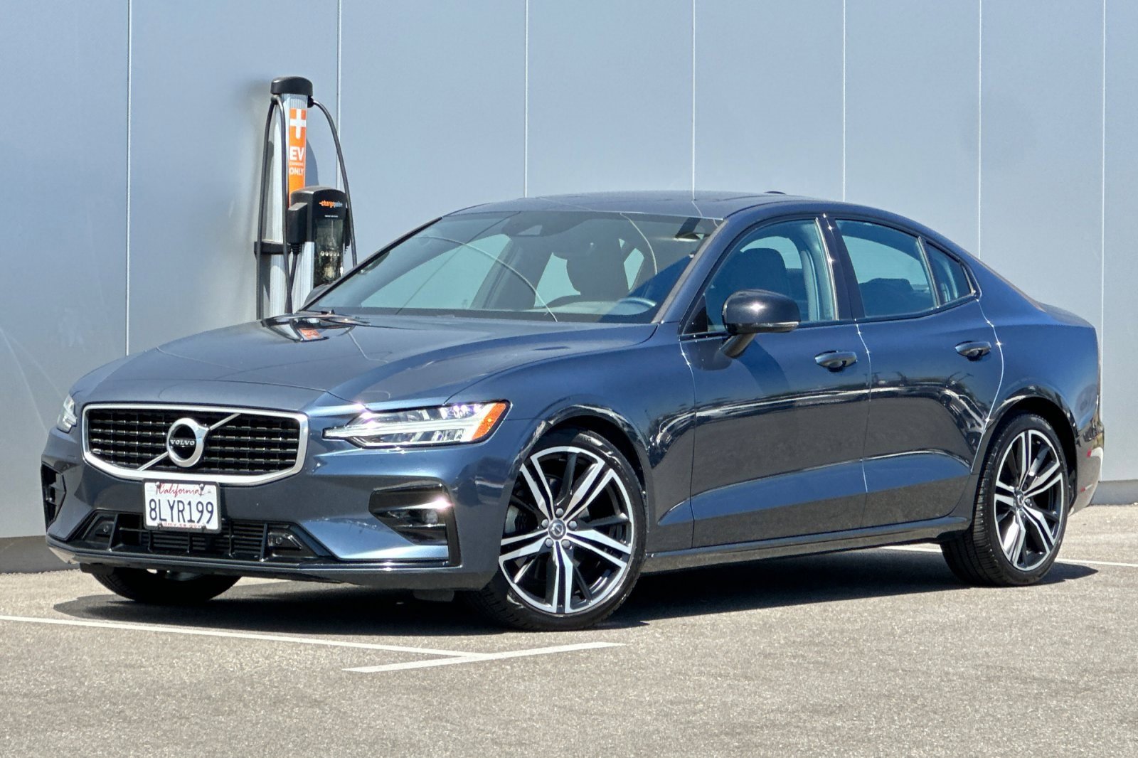 Used 2019 Volvo S60 T5 R-Design