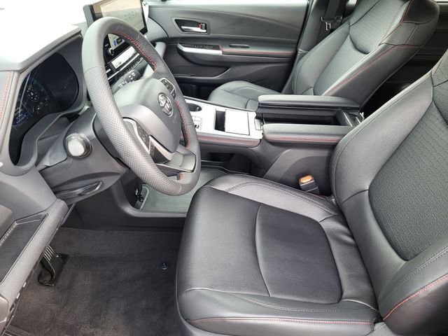 Used 2026 Toyota Sienna XSE image 12
