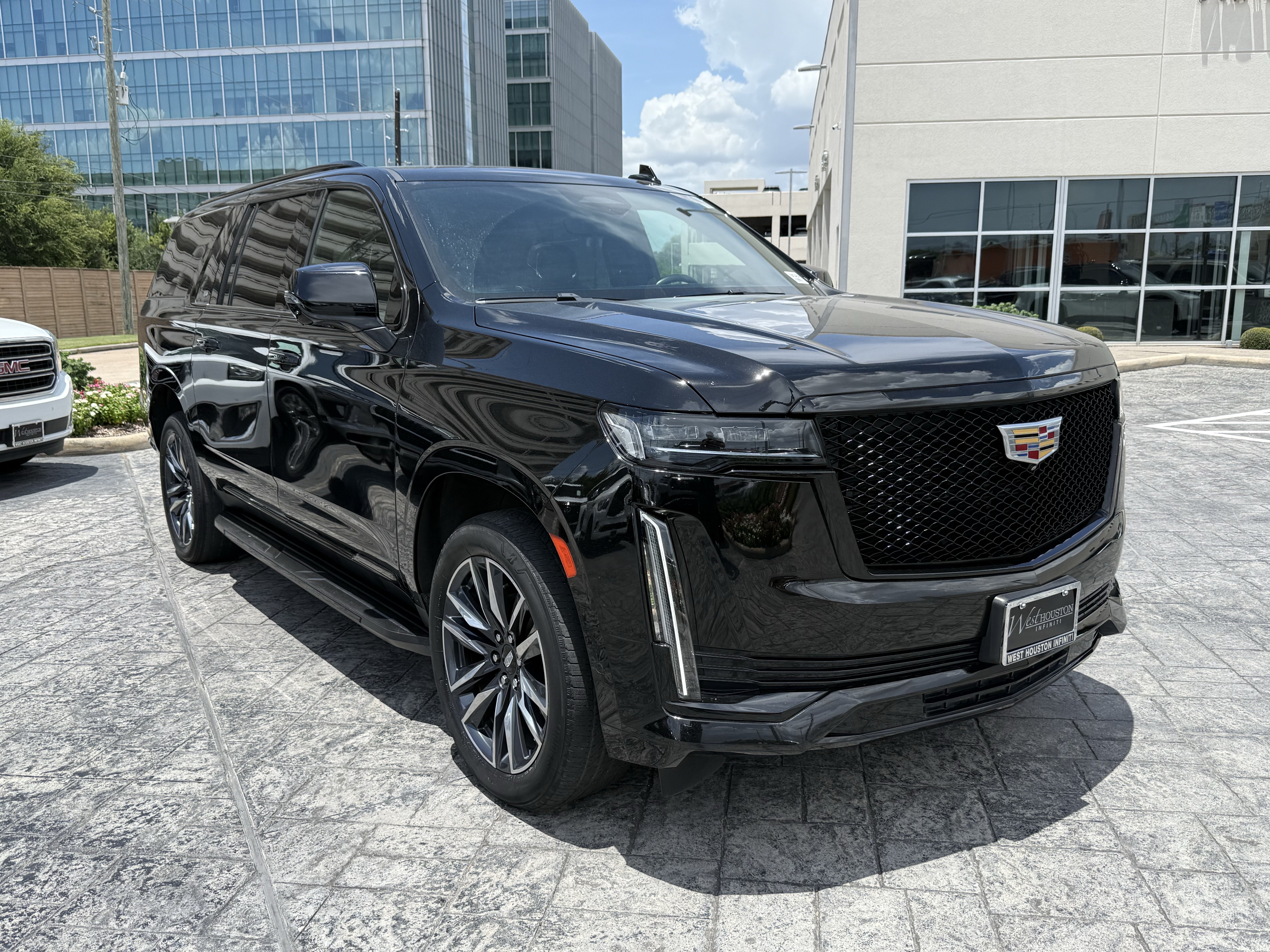 Used 2023 Cadillac Escalade ESV Sport AWD/4WD image 1