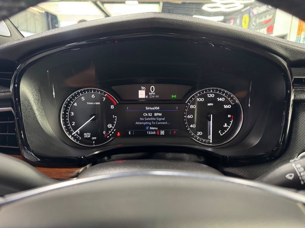 Used 2023 Cadillac XT5 Premium Luxury w/ LPO, Floor Liner Package AWD/4WD image 19