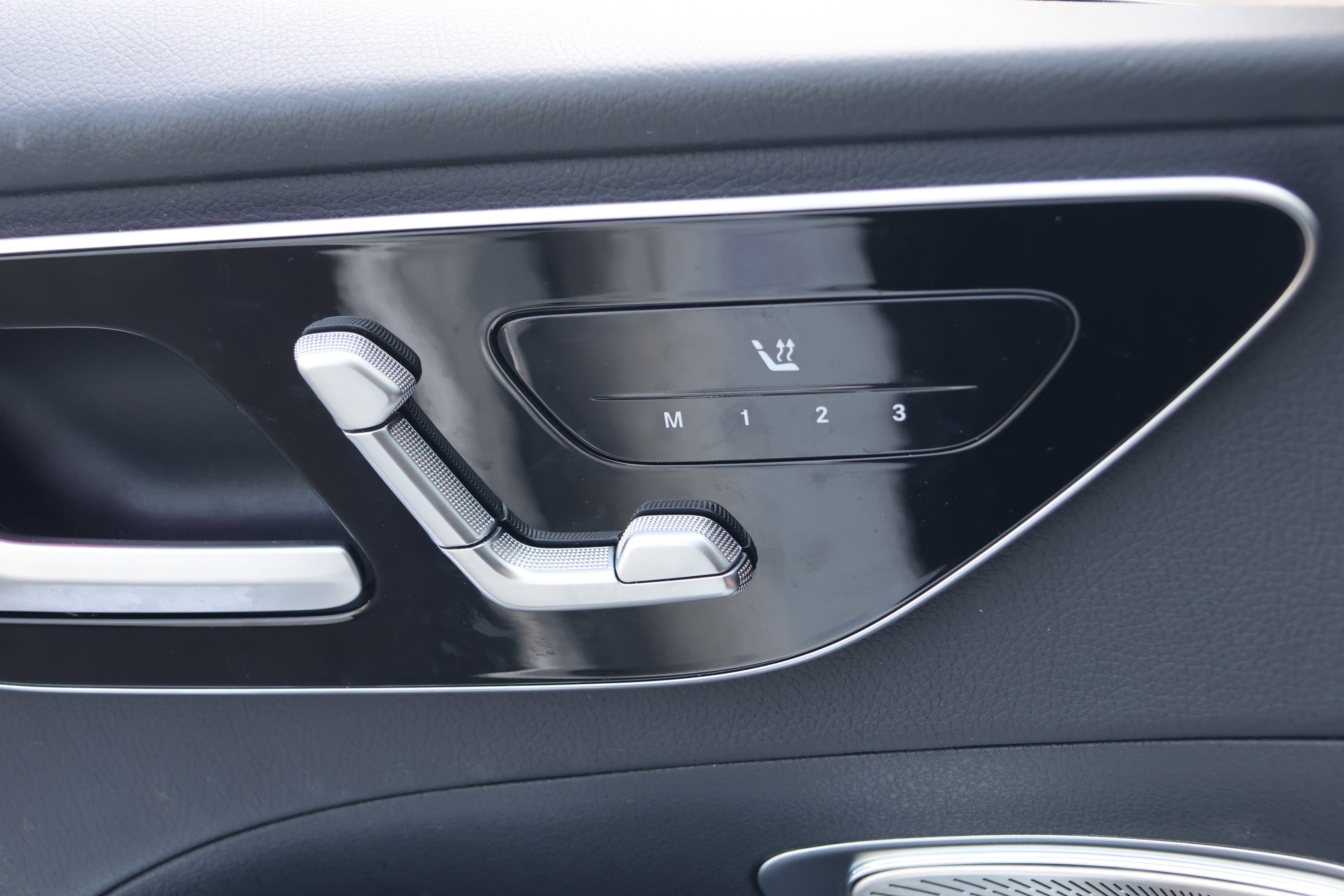 Used 2024 Mercedes-Benz C 300 4MATIC Sedan image 13