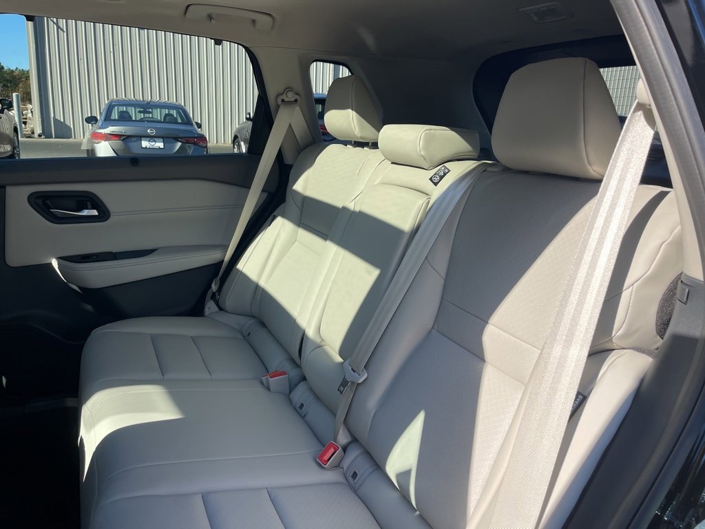 New 2026 Nissan Rogue SV w/ SV Premium Package image 18