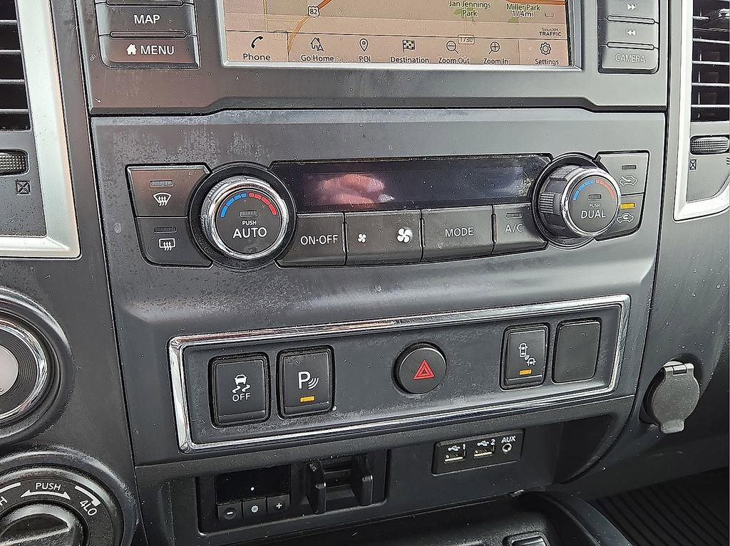 Used 2019 Nissan Titan SV w/ SV Convenience Package image 29