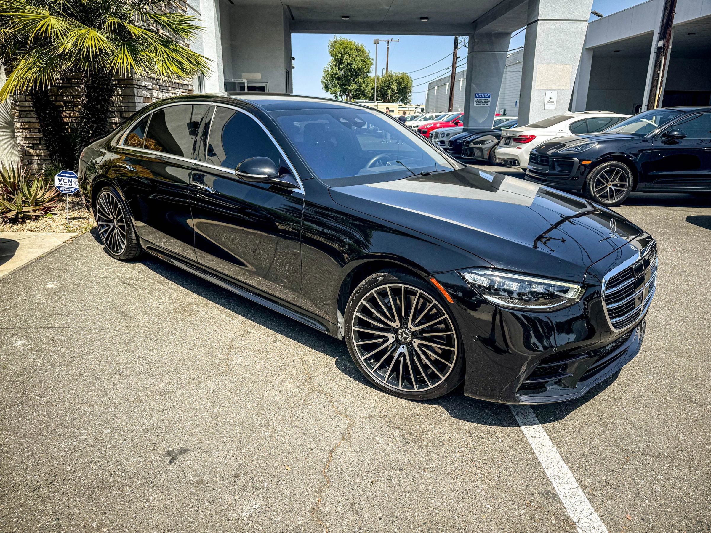 Used 2022 Mercedes-Benz S 580 4MATIC Sedan image 2