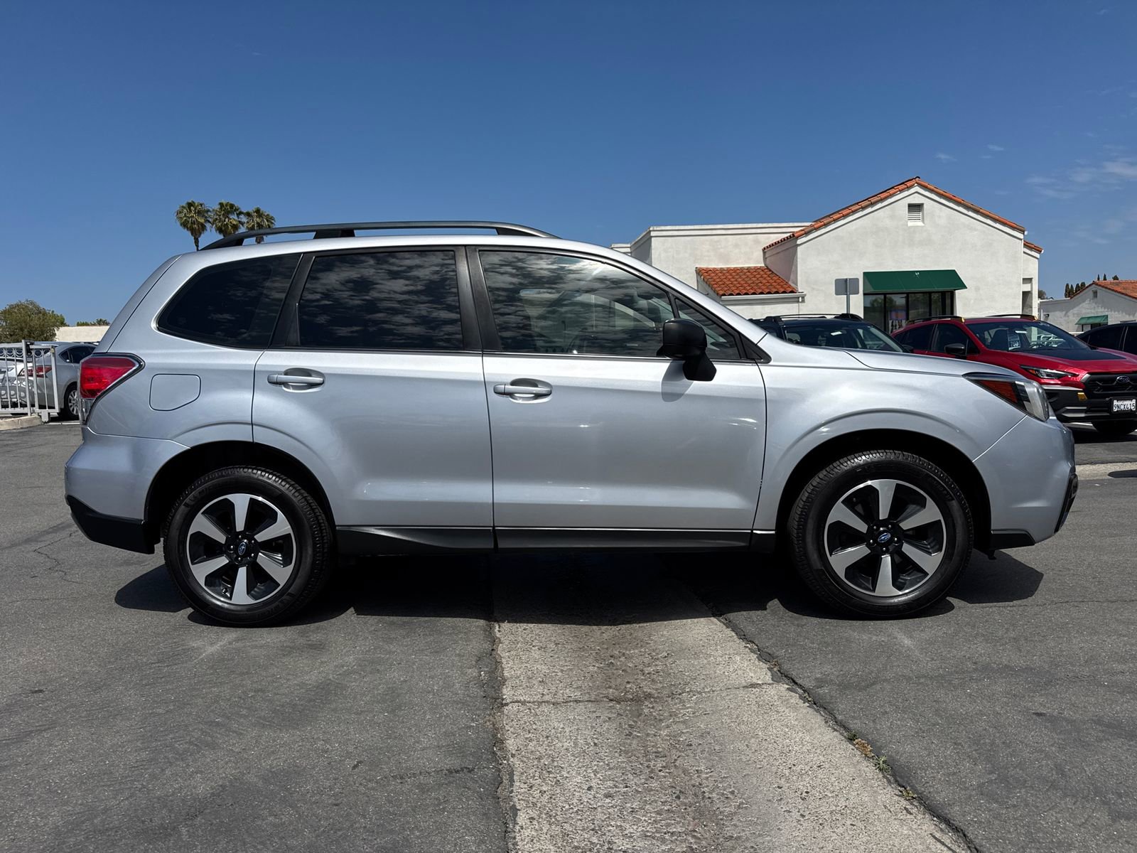 Used 2017 Subaru Forester 2.5i w/ Popular Package #2A AWD/4WD image 5