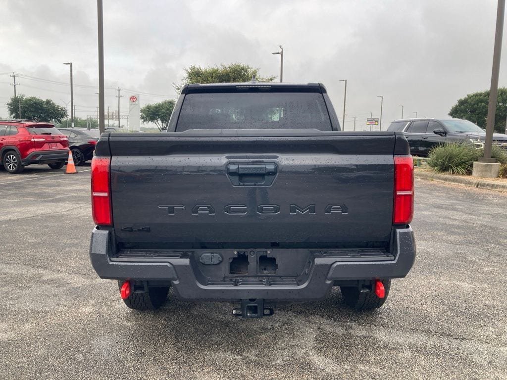 Used 2025 Toyota Tacoma TRD Off-Road AWD/4WD image 6