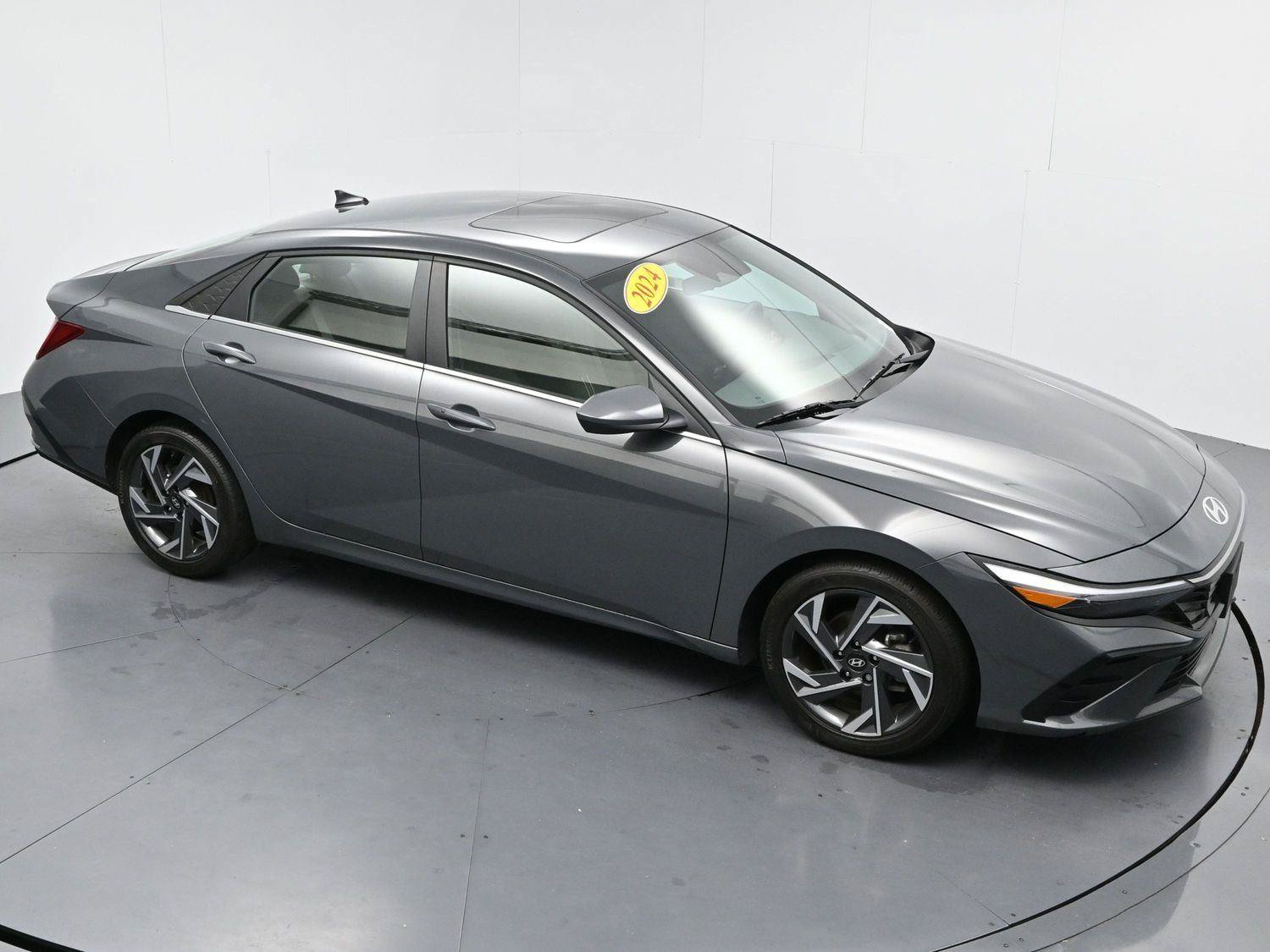Used 2024 Hyundai Elantra SEL w/ Convenience Package FWD image 40