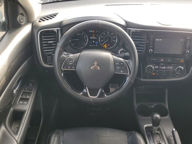 Used 2016 Mitsubishi Outlander SEL image 16