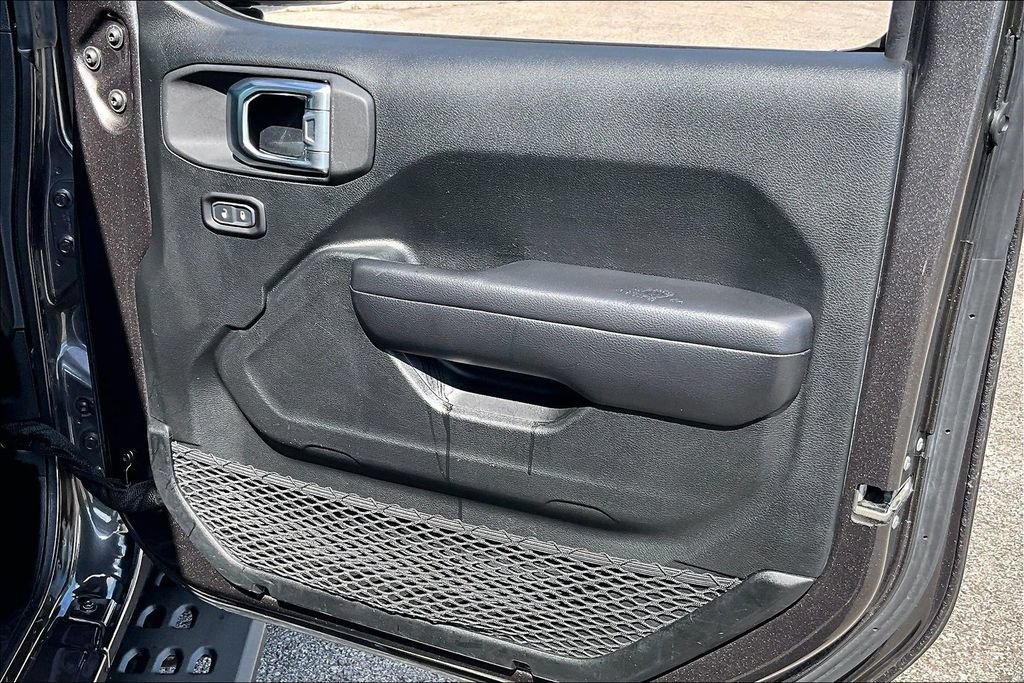 Used 2018 Jeep Wrangler Unlimited Sport S AWD/4WD image 23