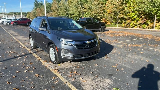Used 2022 Chevrolet Equinox LT image 2