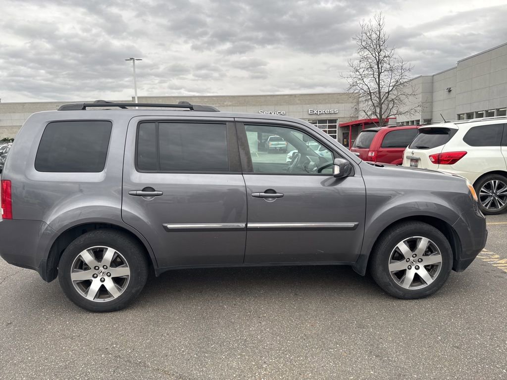 Used 2014 Honda Pilot Touring image 2