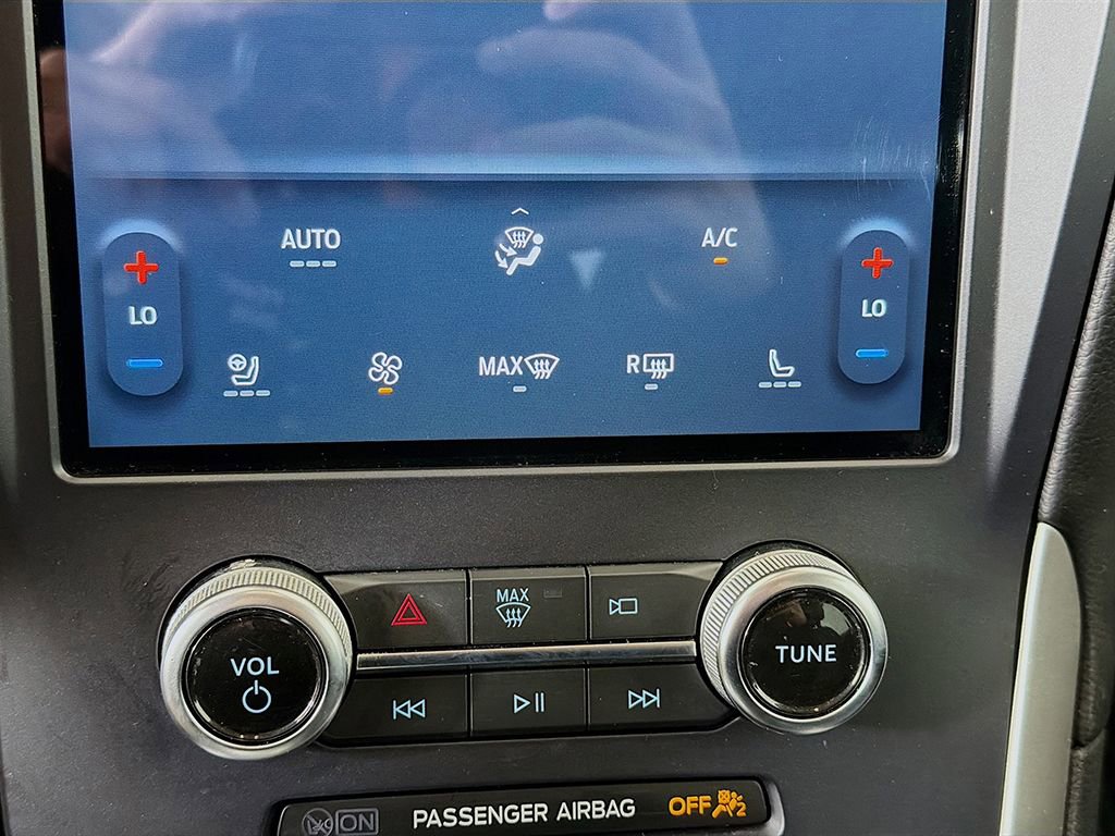 Used 2024 Ford Edge SEL w/ Sport Appearance Package AWD/4WD image 35