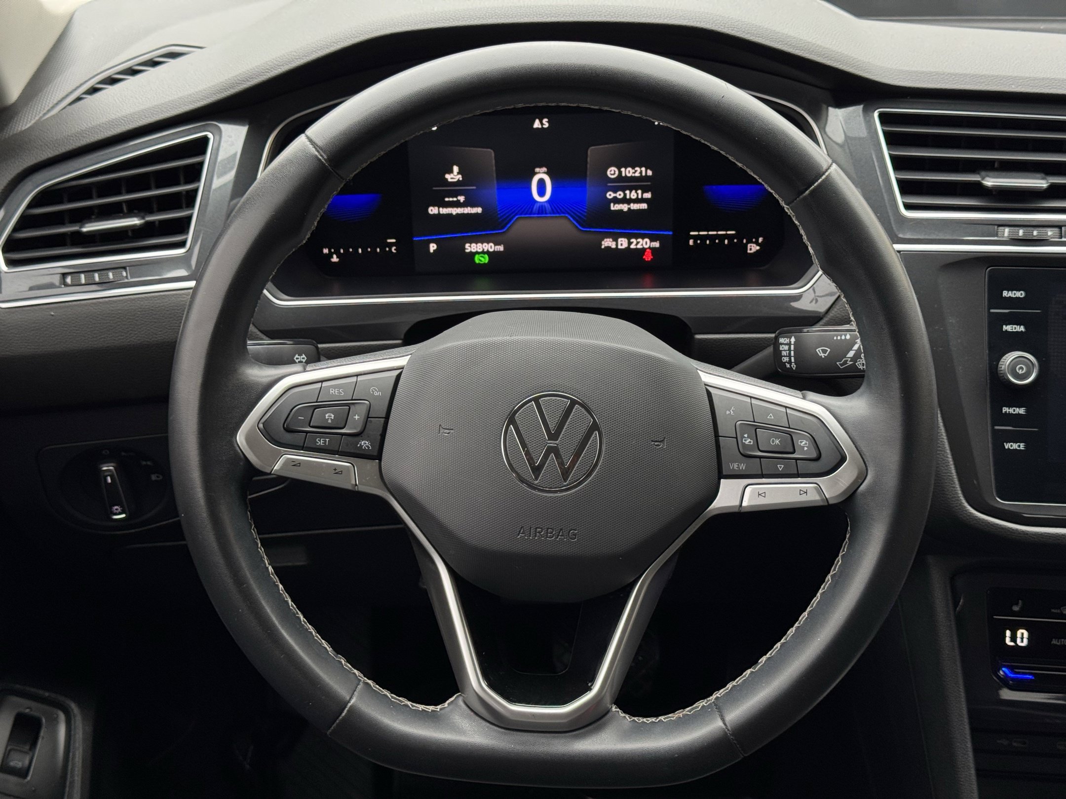 Used 2022 Volkswagen Tiguan SE FWD image 13