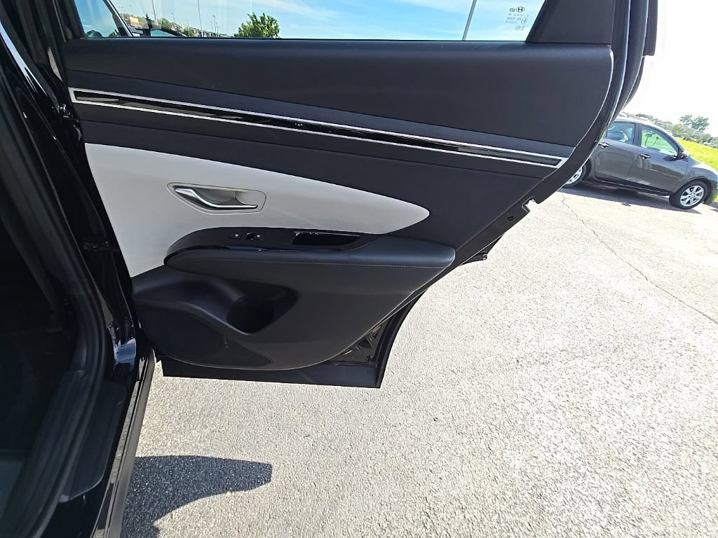 Used 2023 Hyundai Tucson Limited AWD/4WD image 30