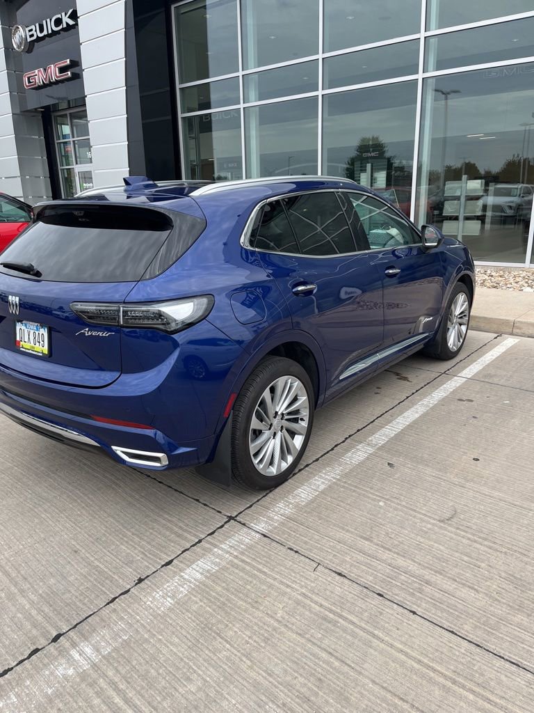 Used 2025 Buick Envision Avenir AWD/4WD image 6