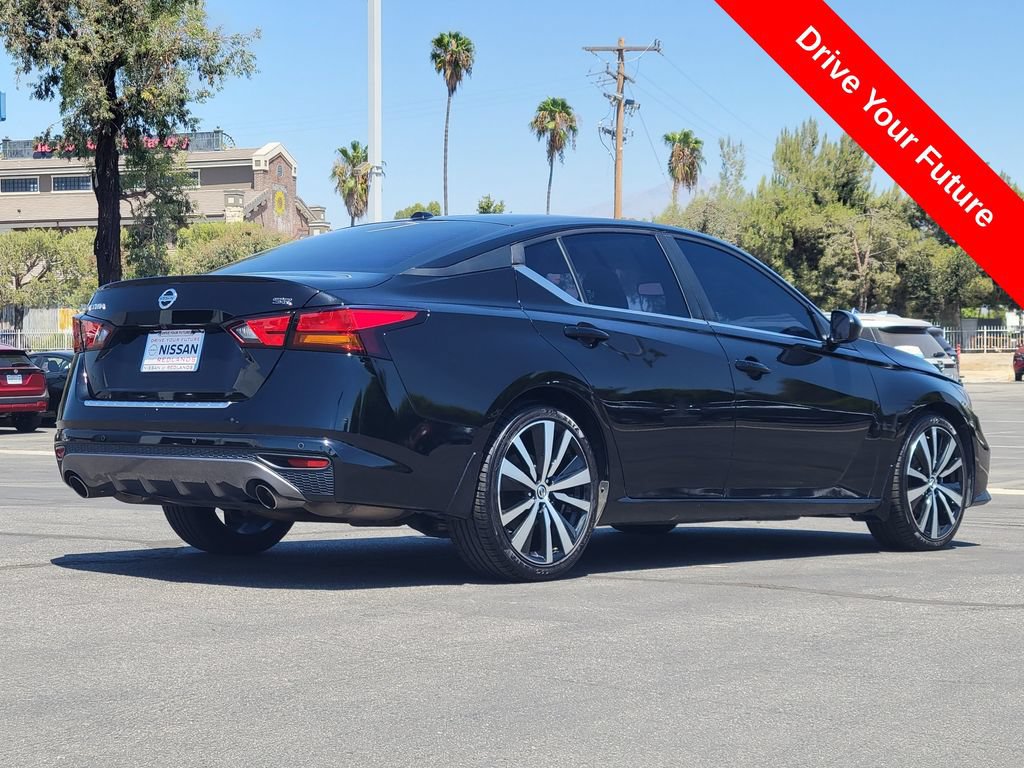 Used 2022 Nissan Altima 2.5 SR FWD image 4