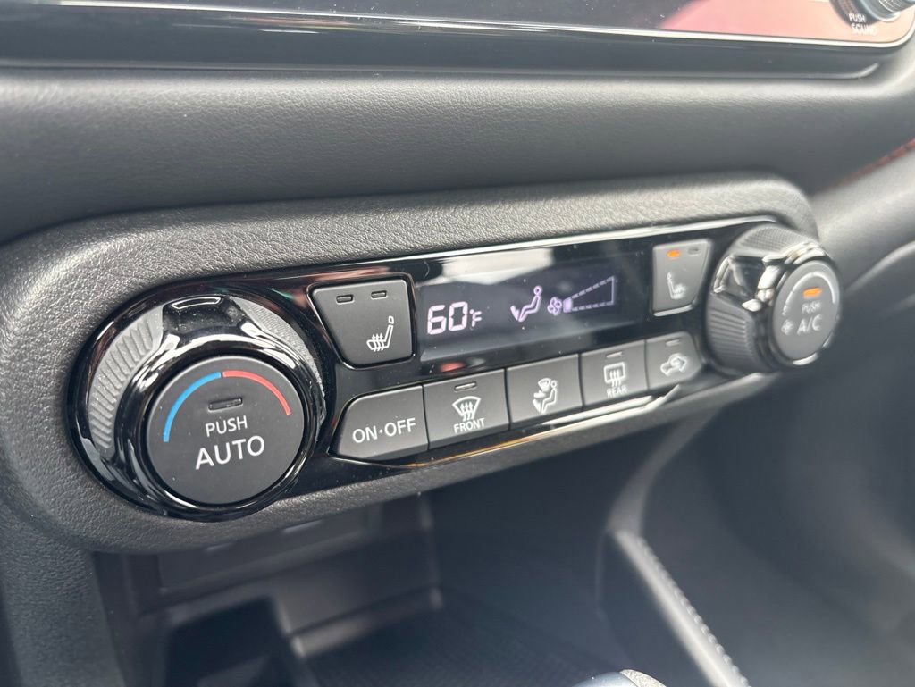 Used 2024 Nissan Kicks SR w/ SR Premium Package FWD image 26