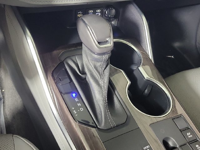 Used 2023 Toyota Highlander Limited FWD image 32