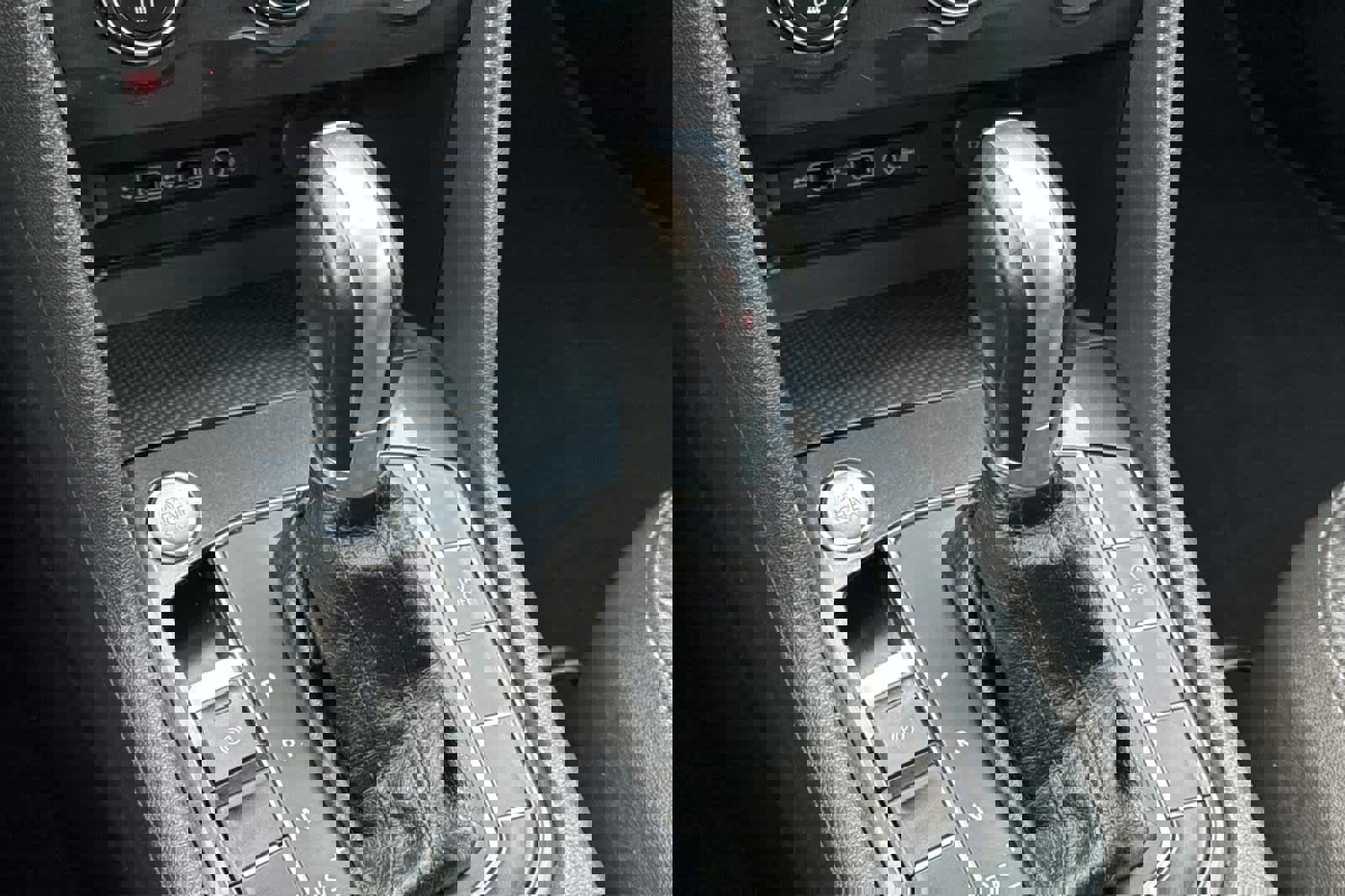 Used 2019 Volkswagen Tiguan SE image 21