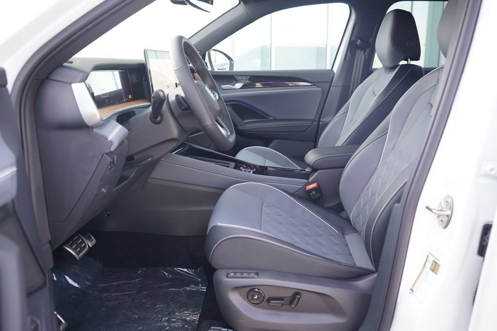 New 2026 Volkswagen Tiguan SEL R-Line AWD/4WD image 6