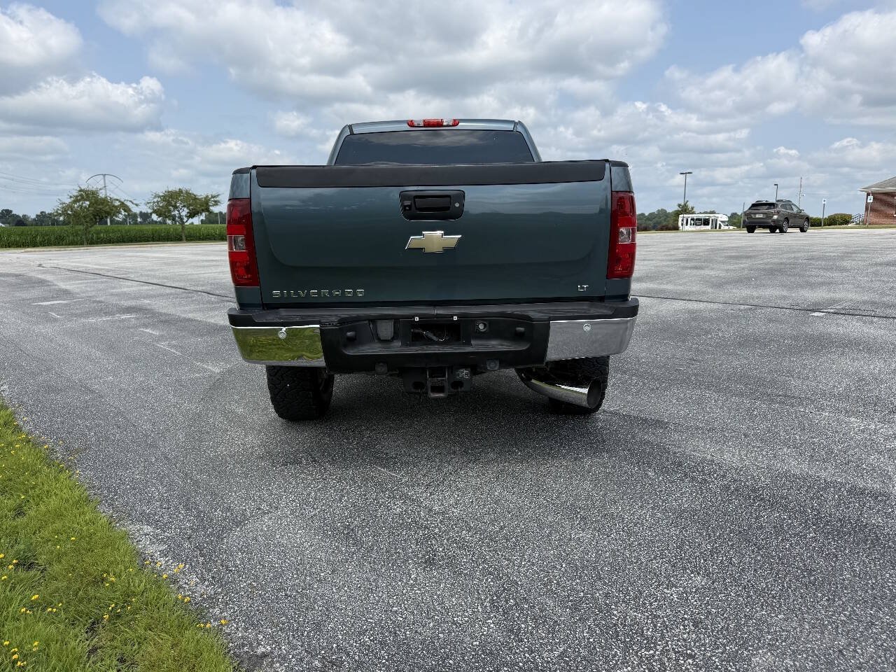 Used 2011 Chevrolet Silverado 2500 LT w/ Interior Plus Package AWD/4WD image 7