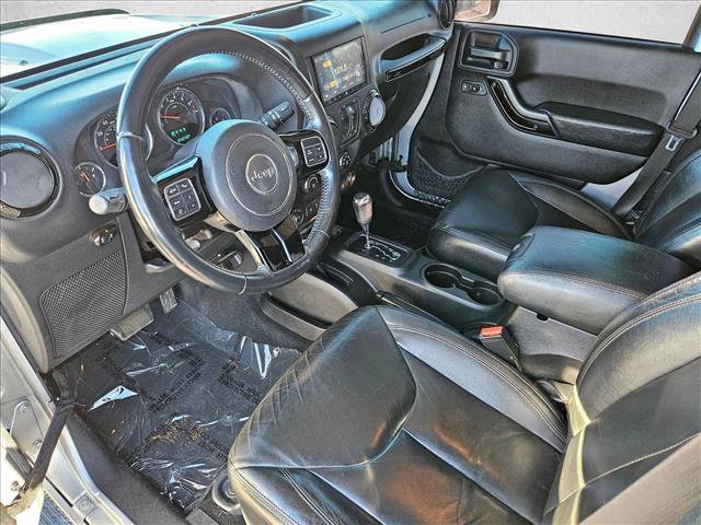 Used 2015 Jeep Wrangler Unlimited Sahara image 9