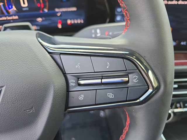 Used 2024 Chevrolet Traverse RS image 19