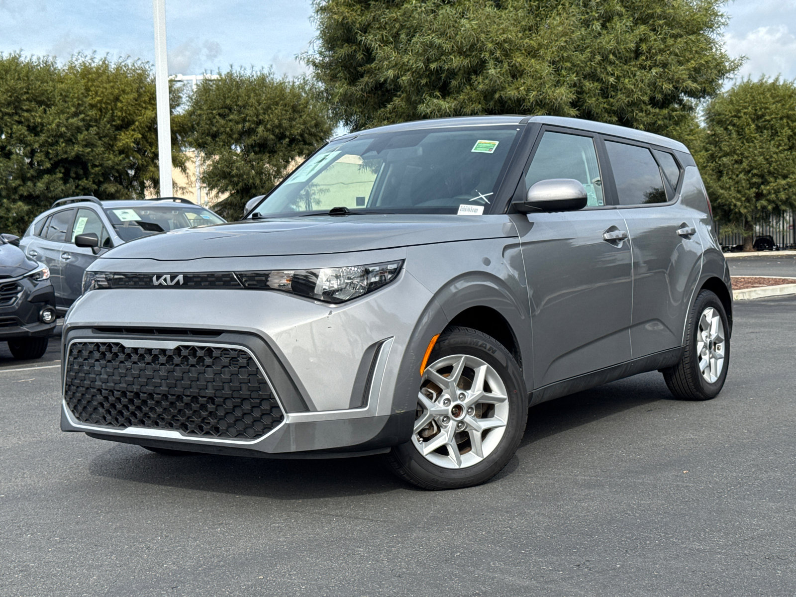 Used 2023 Kia Soul LX w/ Option Group 015 image 2