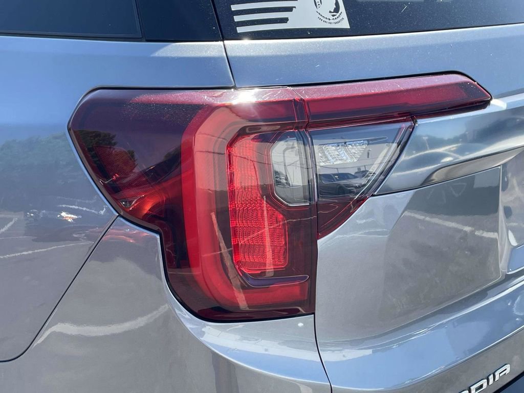 Used 2021 GMC Acadia AT4 w/ Technology Package AWD/4WD image 25