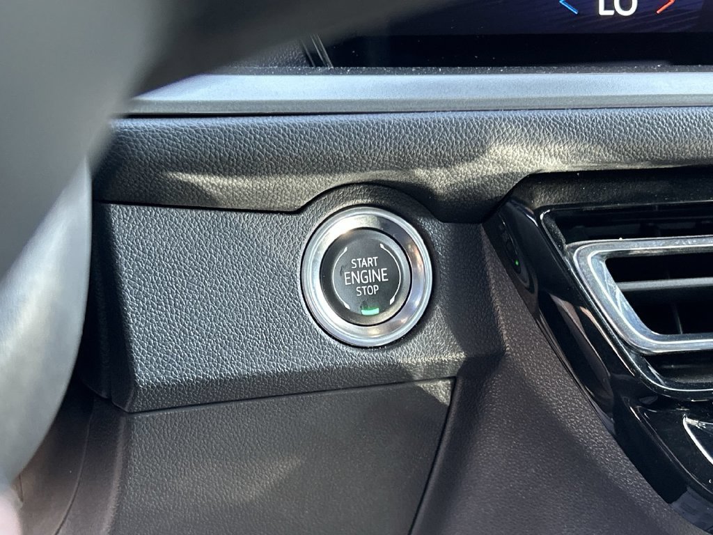 Certified 2025 Chevrolet Traverse LT AWD/4WD image 14