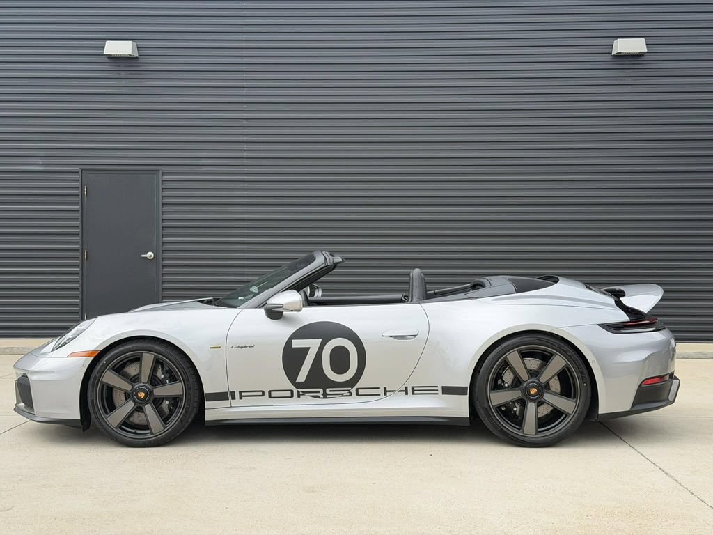 New 2026 Porsche 911 GTS RWD image 2
