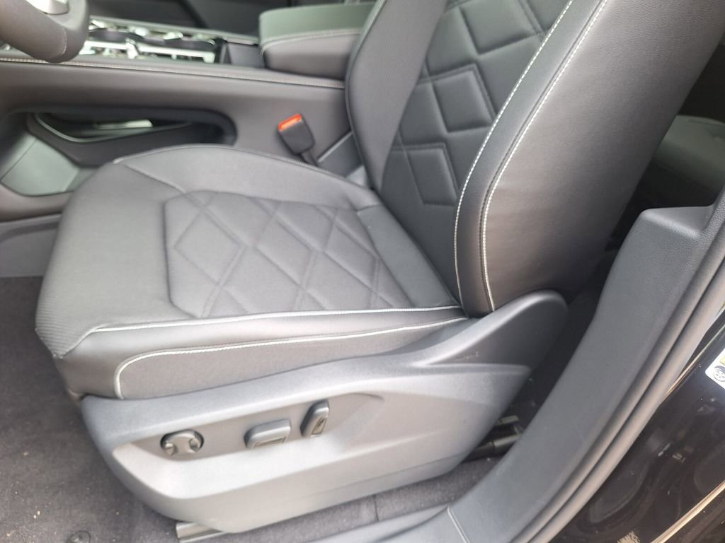 New 2026 Volkswagen Atlas SE image 10