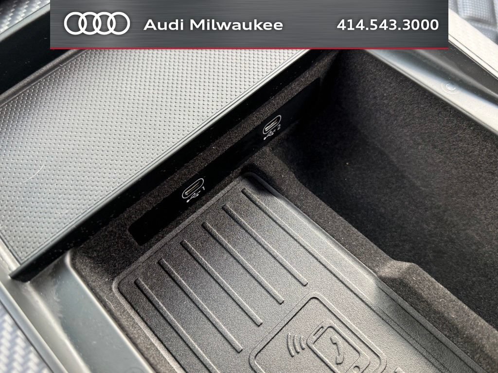 Used 2024 Audi SQ8 Prestige AWD/4WD image 32