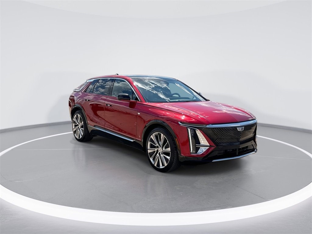 Used 2024 Cadillac Lyriq Luxury w/ LPO, Floor Liner Package image 2