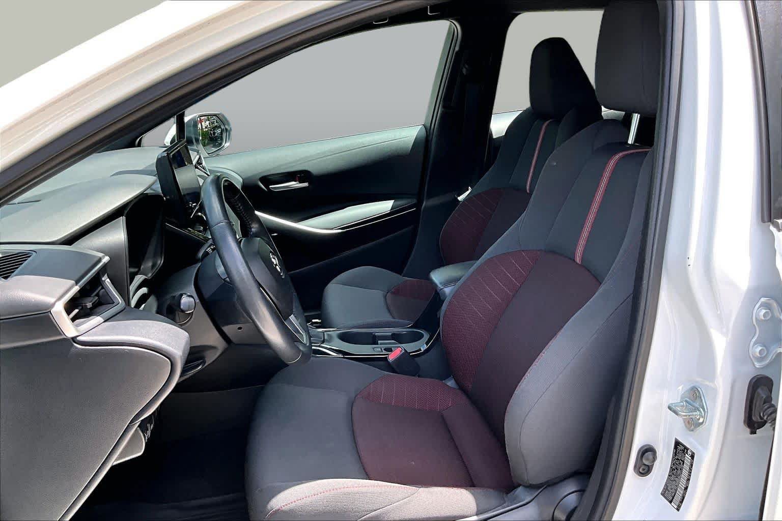 Used 2024 Toyota Corolla SE FWD image 8