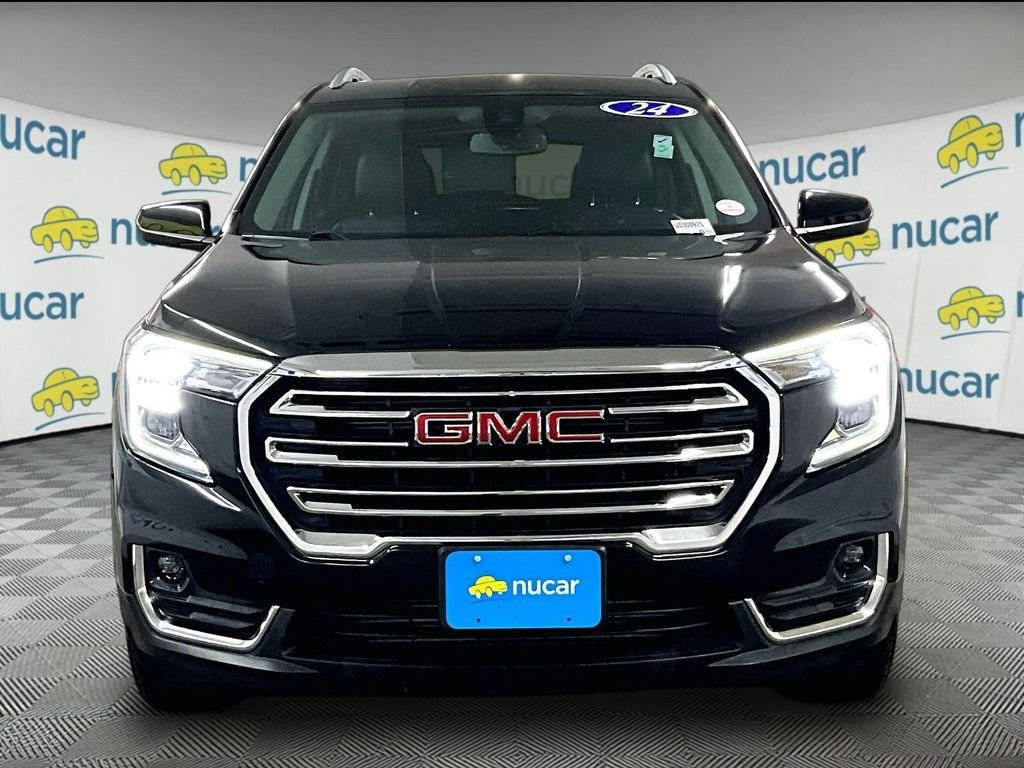 Used 2024 GMC Terrain SLT AWD/4WD image 2