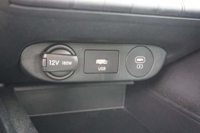 Used 2025 Hyundai Elantra SE FWD image 22