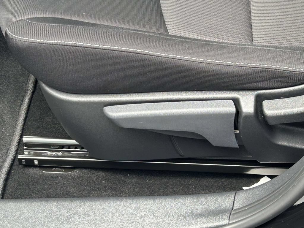 Used 2022 Nissan Sentra SV w/ Trunk Package FWD image 17