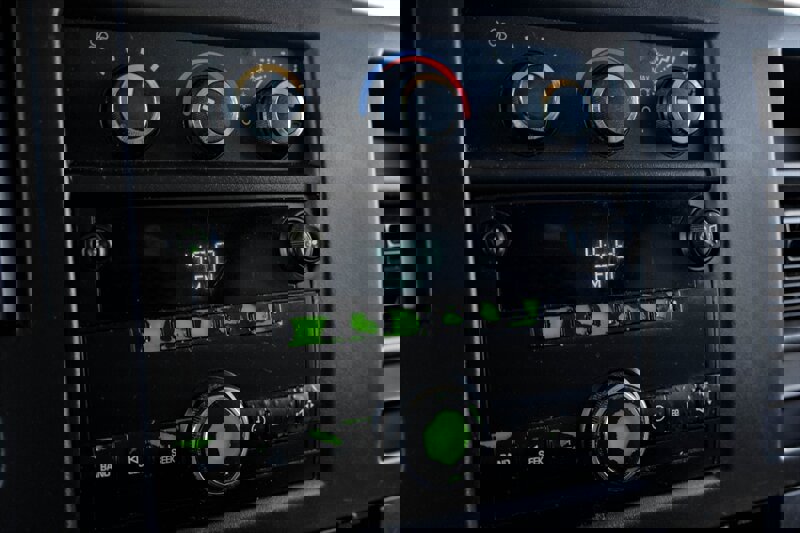 Used 2012 Chevrolet Express 2500 image 22