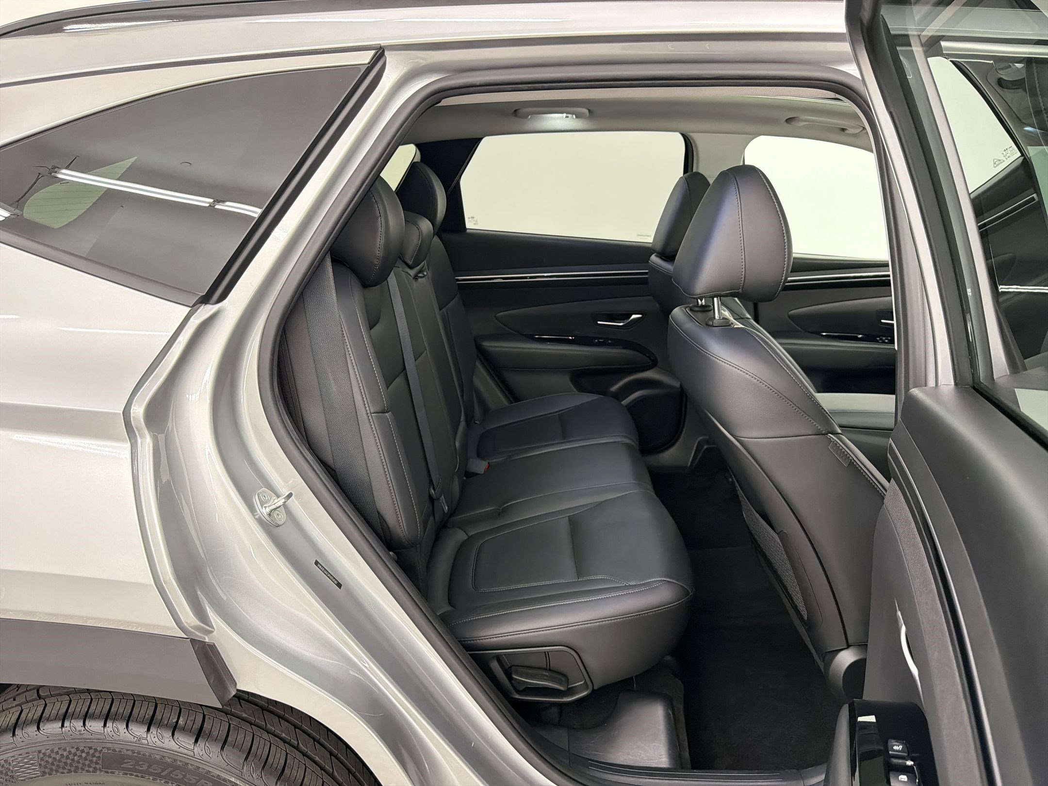Used 2023 Hyundai Tucson Limited FWD image 29