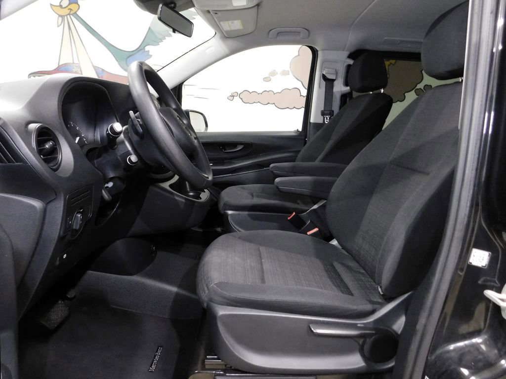 Used 2019 Mercedes-Benz Metris Passenger image 28
