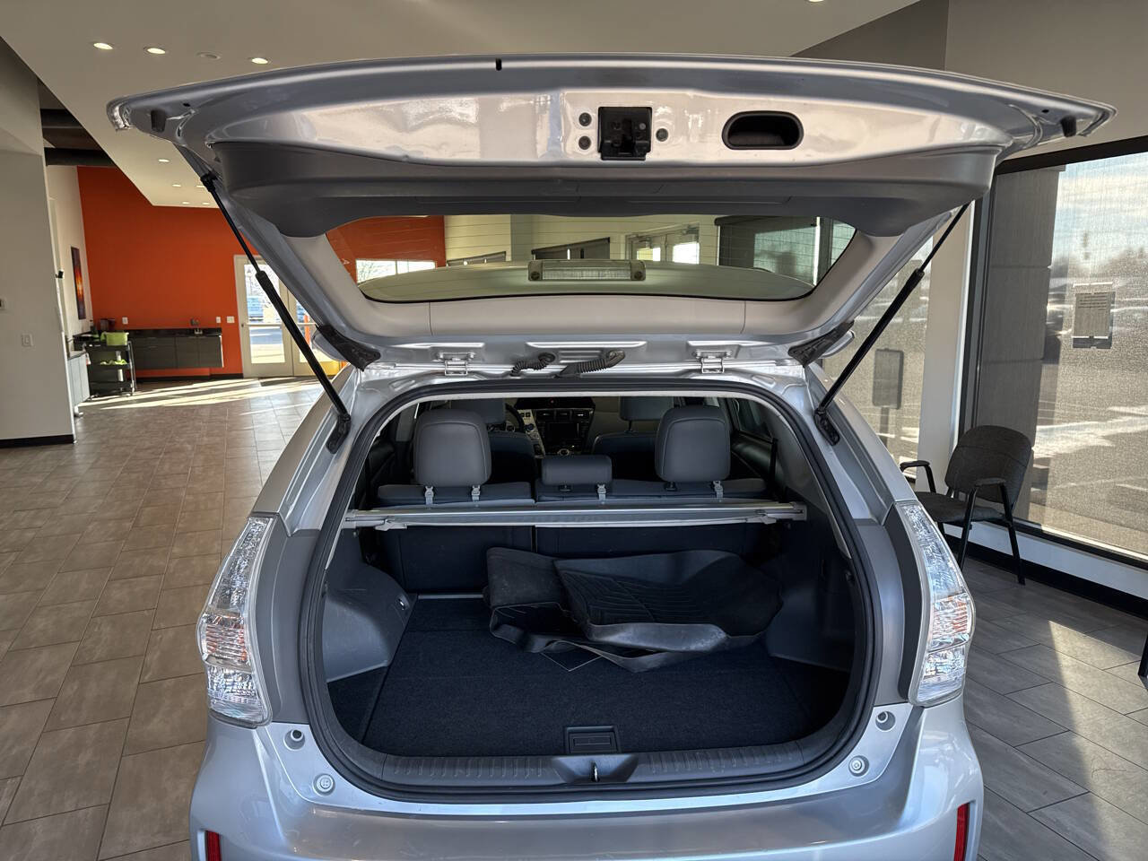 Used 2014 Toyota Prius V Five image 36