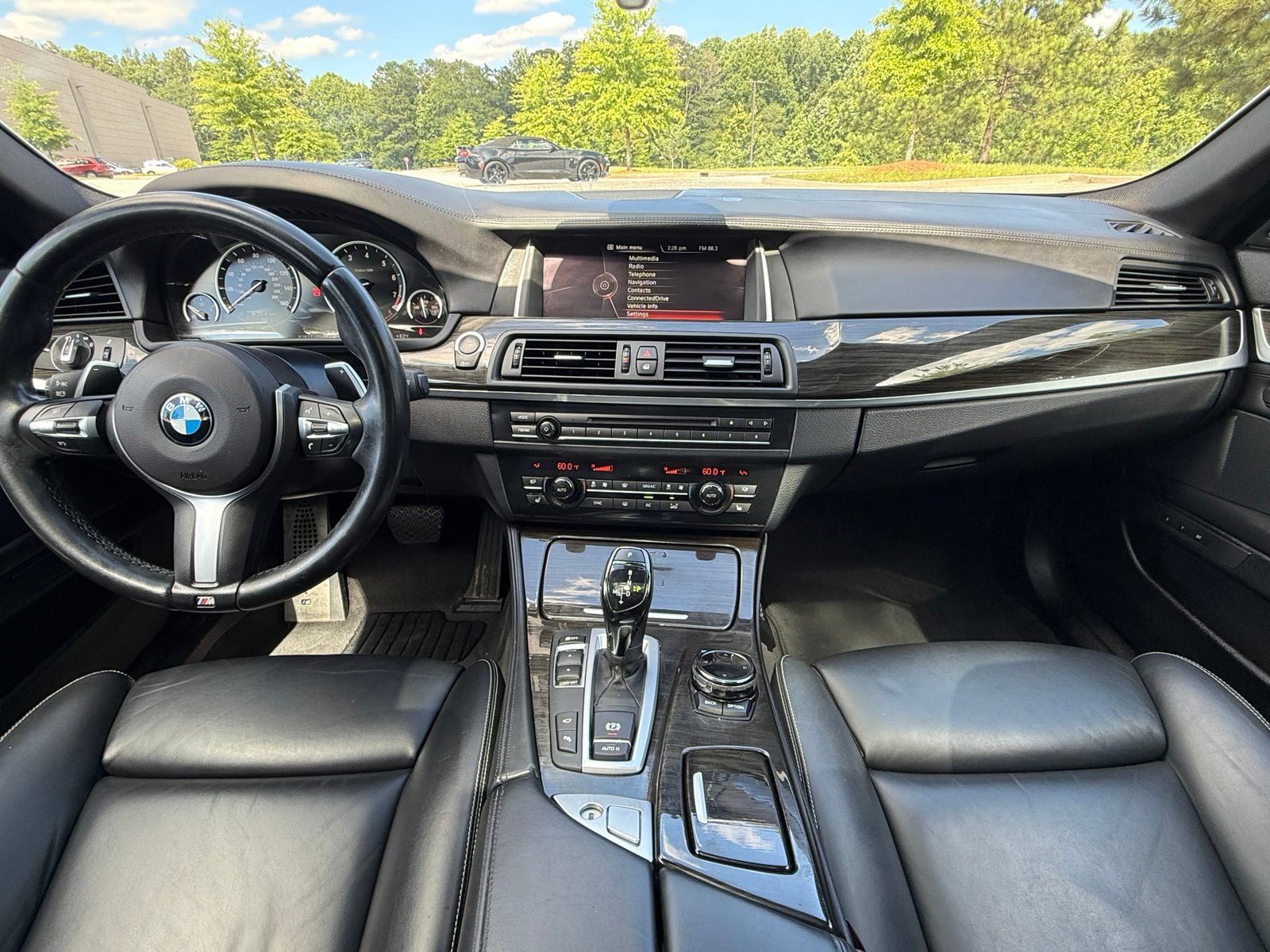 Used 2015 BMW 550i Sedan RWD image 23