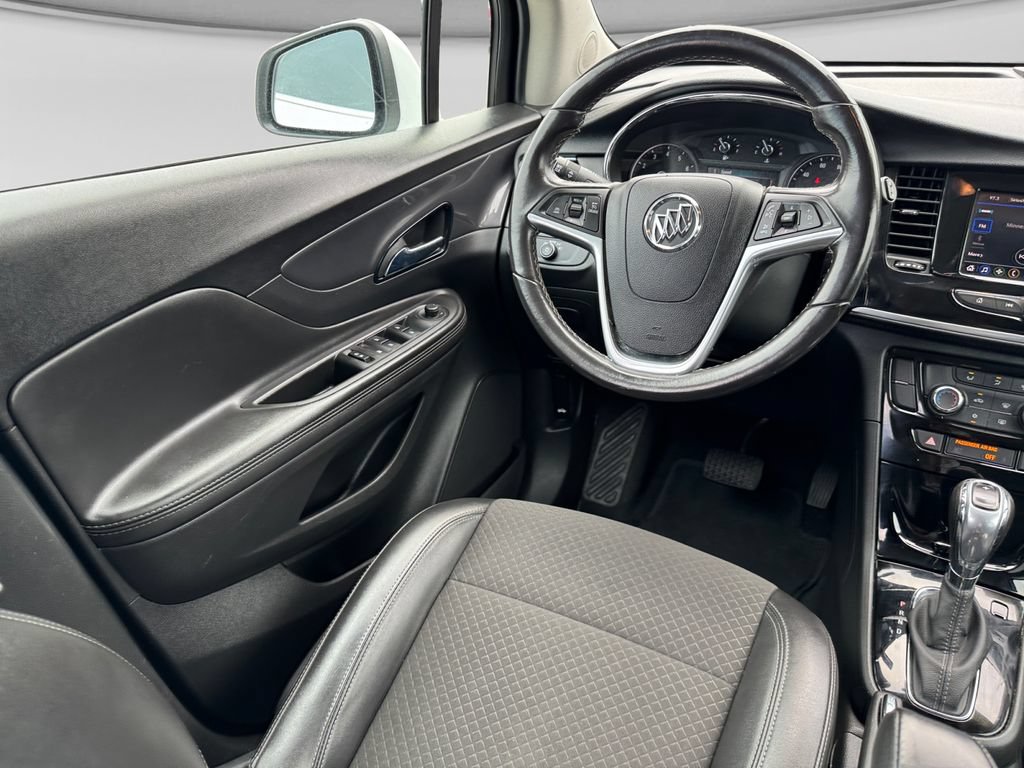Used 2021 Buick Encore Preferred AWD/4WD image 20