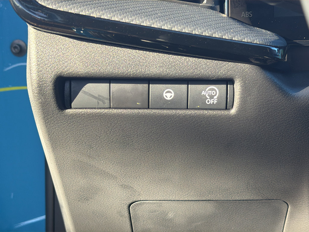 New 2026 Nissan Kicks SR w/ Cold Weather Package image 22