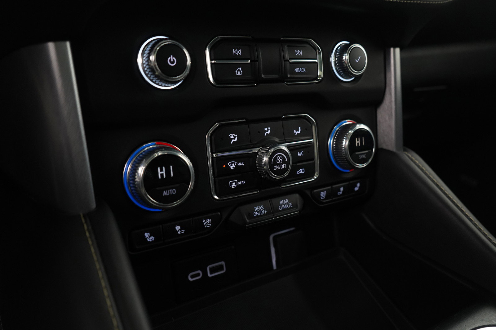 Used 2023 GMC Yukon XL SLT image 22