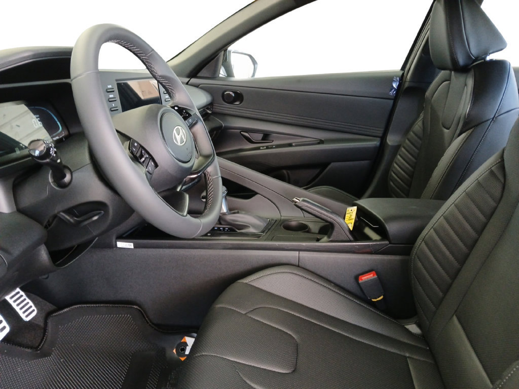 New 2026 Hyundai Elantra SEL Sport FWD image 9