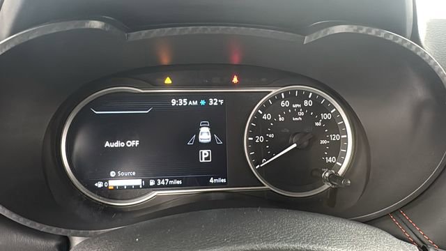 New 2025 Nissan Versa SR w/ Trunk Package image 18